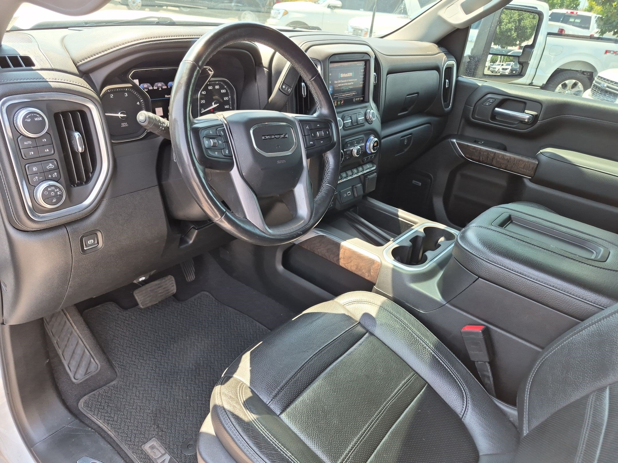 Used 2020 GMC Sierra 3500 Denali AWD/4WD image 16