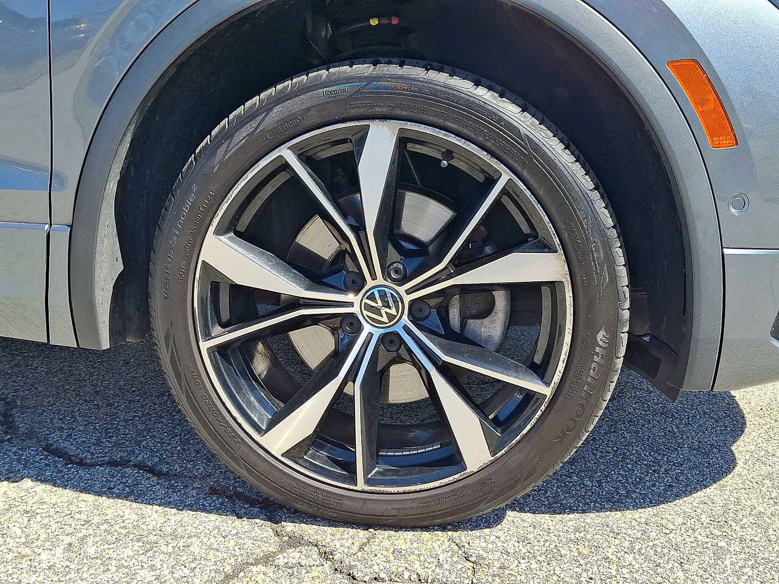 Used 2022 Volkswagen Tiguan SEL R-Line AWD/4WD image 8