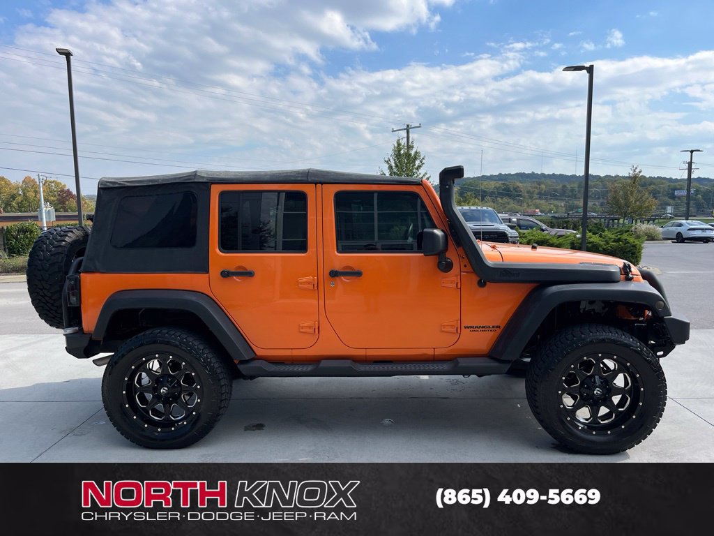 Used 2013 Jeep Wrangler Unlimited Rubicon w/ Connectivity Group AWD/4WD image 20