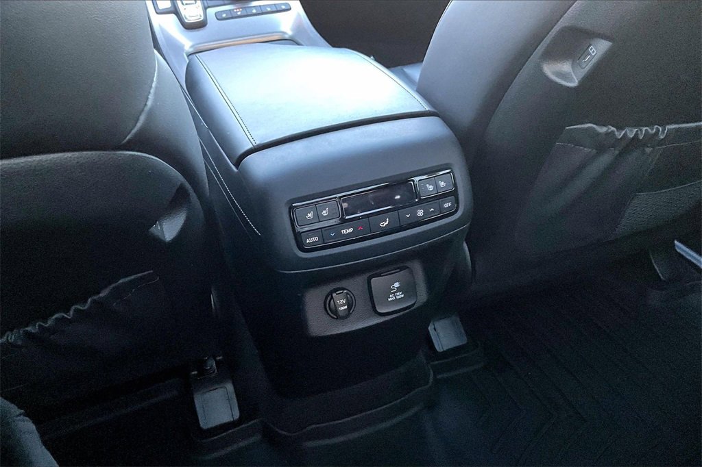 Used 2024 Hyundai Palisade Calligraphy image 34