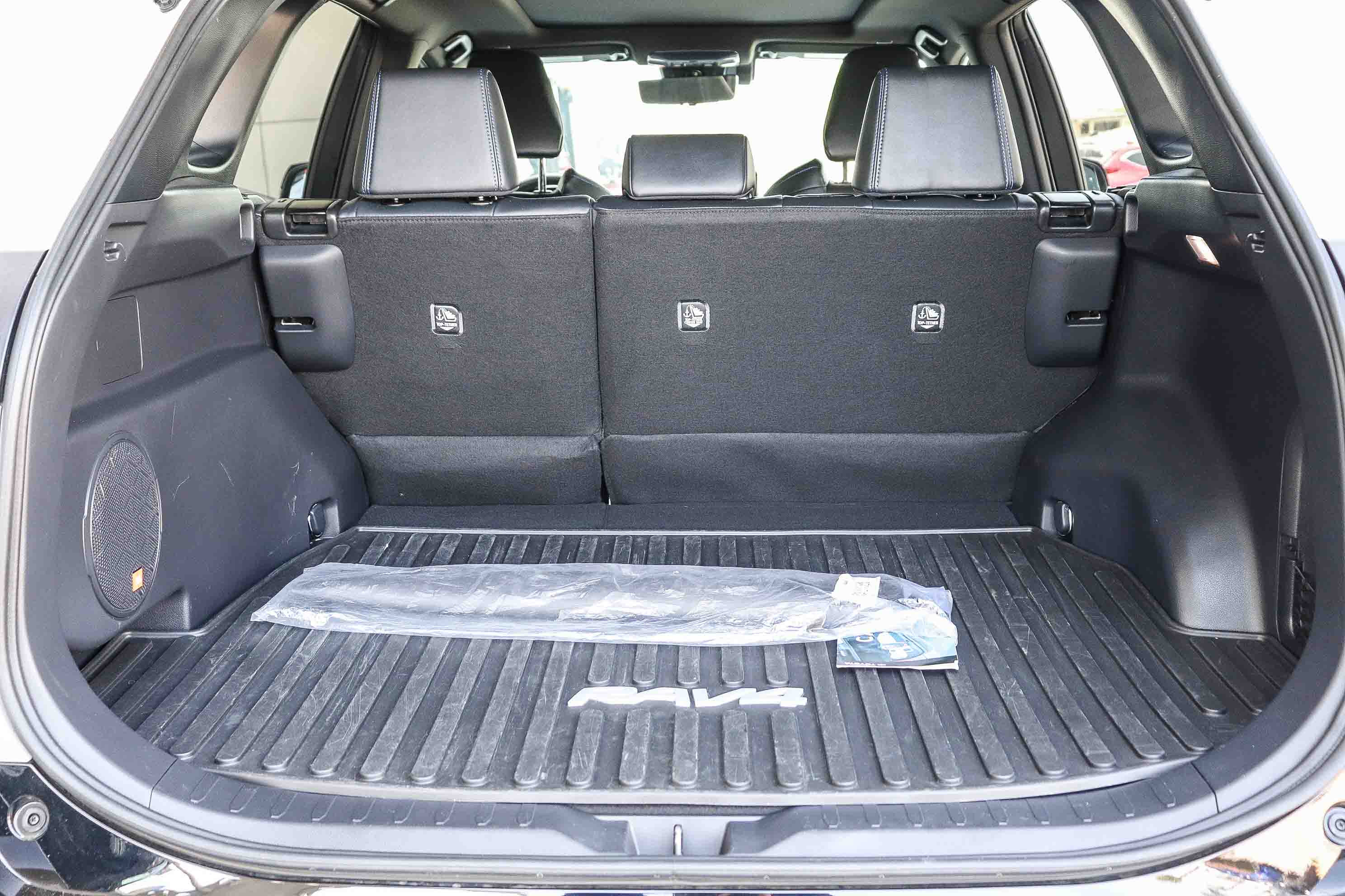 Used 2023 Toyota RAV4 XSE AWD/4WD image 31