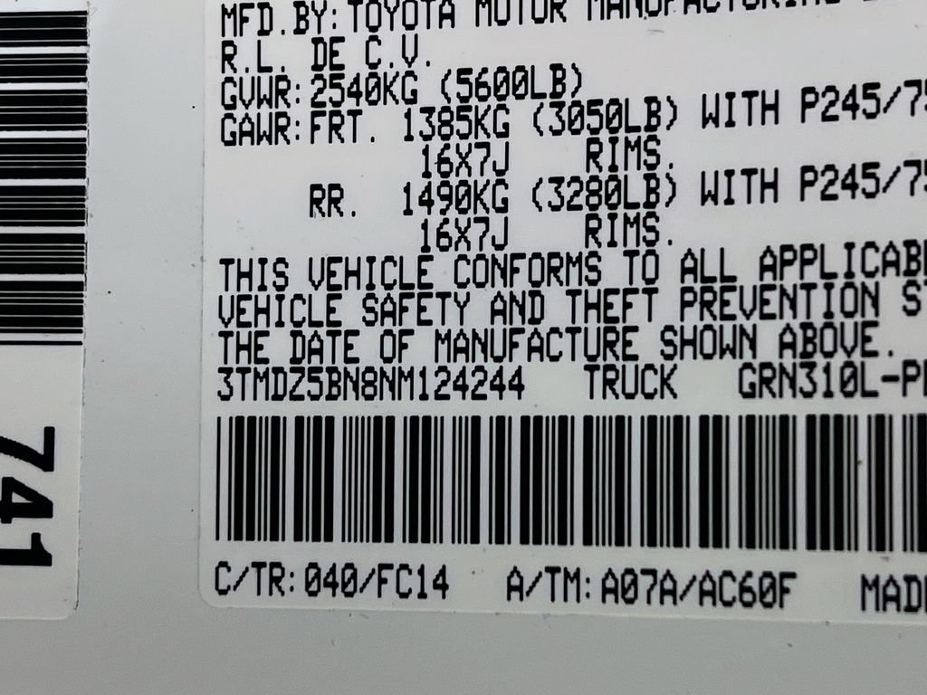 Certified 2022 Toyota Tacoma SR5 AWD/4WD image 28