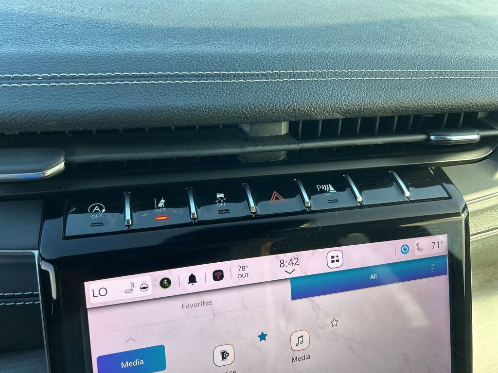 Certified 2023 Jeep Grand Cherokee L Limited w/ Luxury Tech Group II image 40