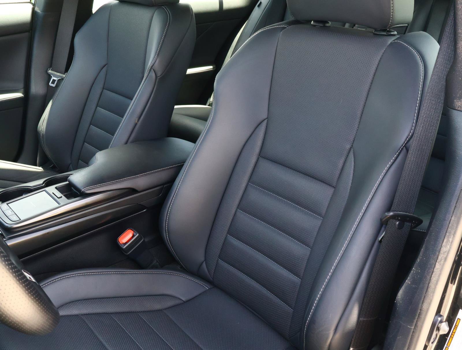 Used 2023 Lexus IS 500 RWD image 14