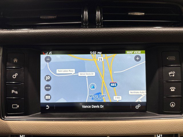 Used 2017 Jaguar XF Prestige RWD image 29