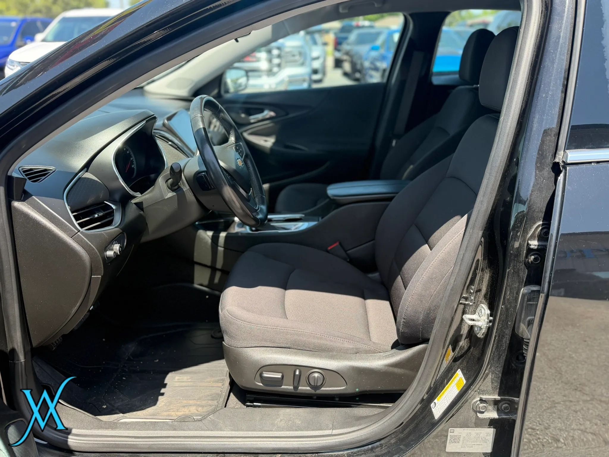 Used 2021 Chevrolet Malibu LT FWD image 13