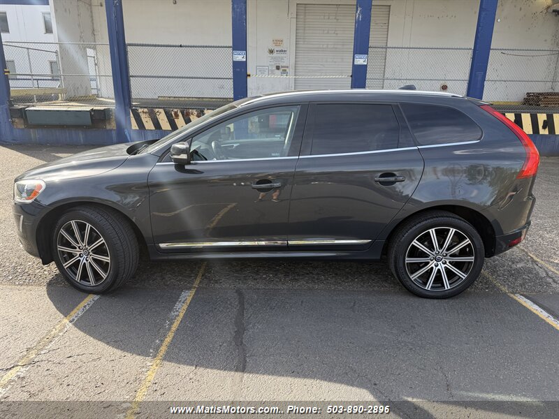 Used 2015 Volvo XC60 T5 Premier w/ Proximity Package FWD image 3
