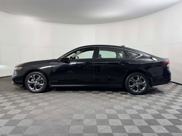Used 2023 Honda Accord EX image 11
