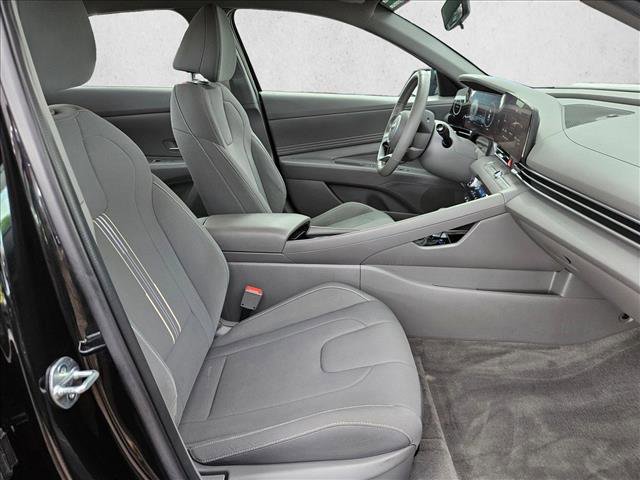 Certified 2023 Hyundai Elantra SEL w/ Convenience Package FWD image 18