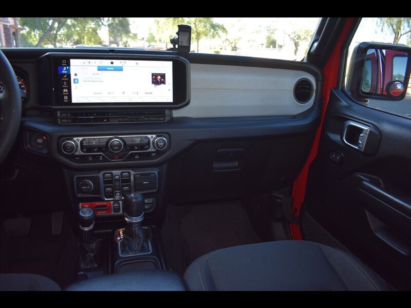 Used 2024 Jeep Wrangler Willys image 43