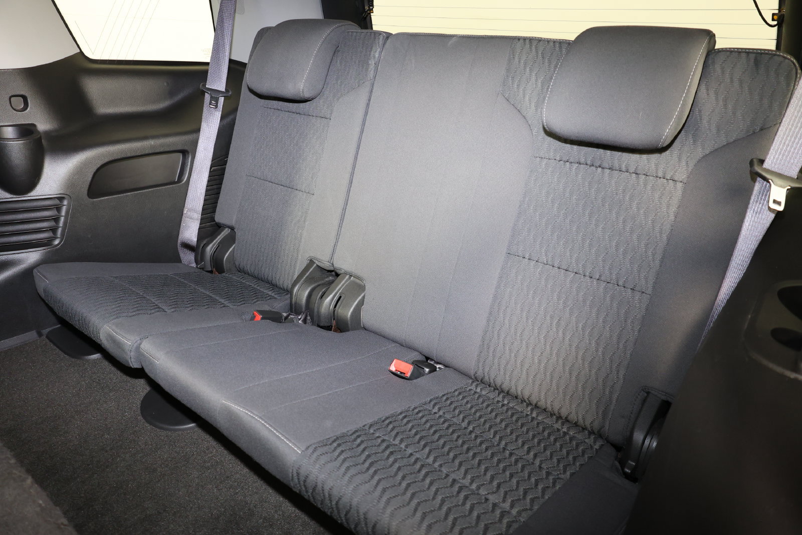 Used 2017 Chevrolet Tahoe LS w/ All-Season Package RWD image 12