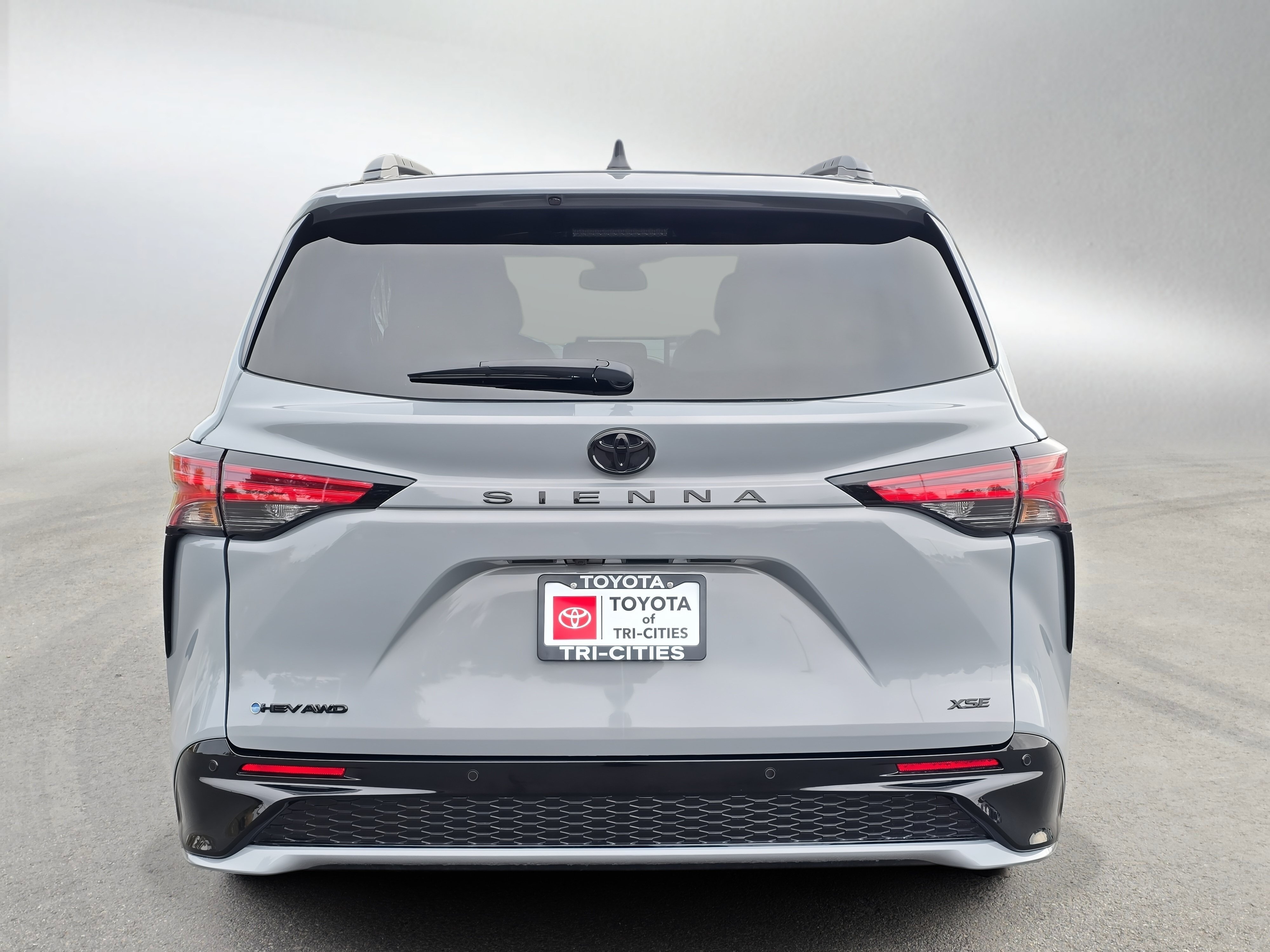 Certified 2026 Toyota Sienna XSE AWD/4WD image 4
