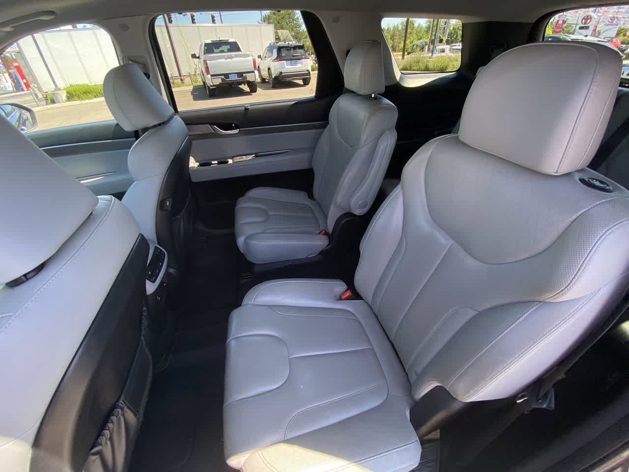 Used 2020 Hyundai Palisade SEL w/ Winter Weather Package AWD/4WD image 23