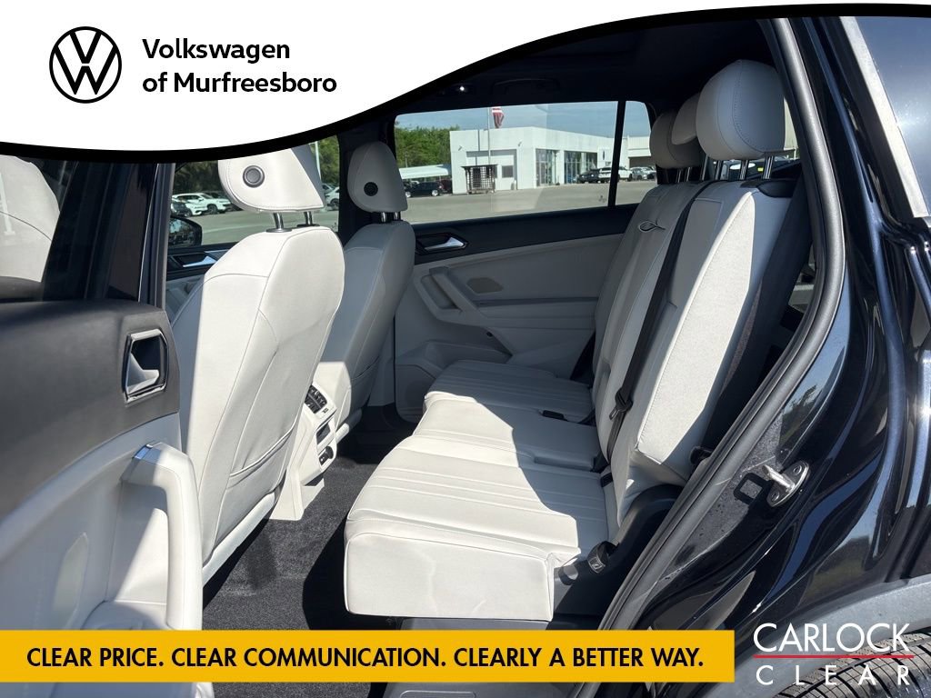 Certified 2023 Volkswagen Tiguan SE R-Line FWD image 25