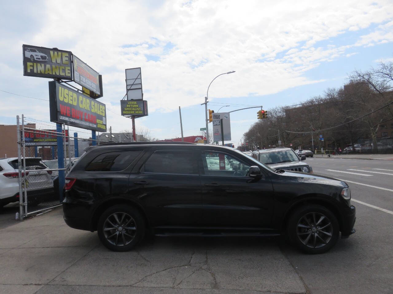 Used 2017 Dodge Durango GT w/ Premium Group AWD/4WD image 9