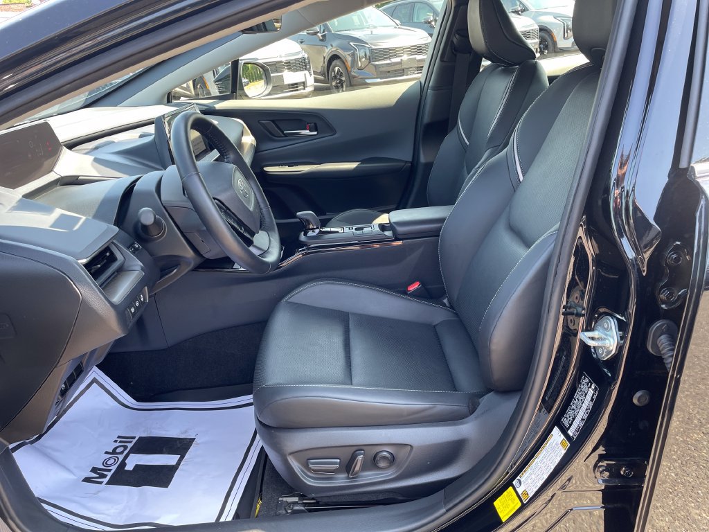 Used 2024 Toyota Prius XLE AWD/4WD image 21
