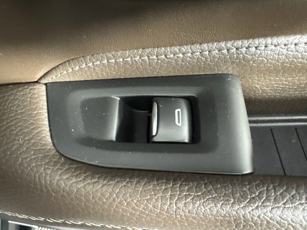 Used 2021 GMC Yukon Denali w/ Denali Premium Package image 53