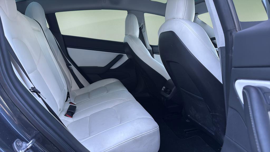 Used 2021 Tesla Model 3 Long Range image 15