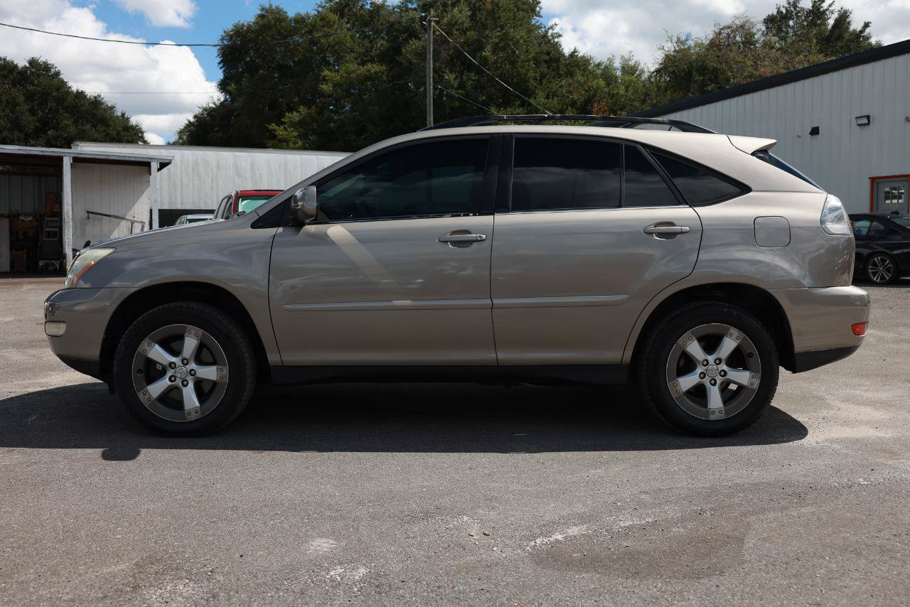 Used 2005 Lexus RX 330 w/ Premium Plus Pkg FWD image 3