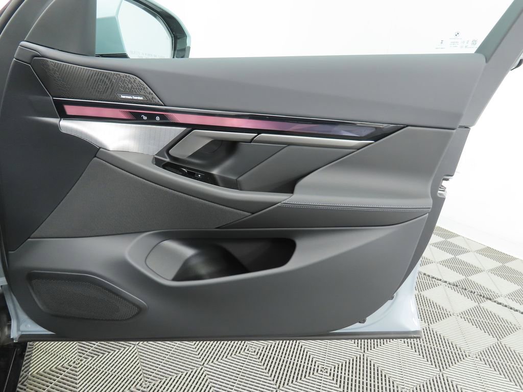 New 2026 BMW i5 eDrive40 w/ M Sport Package image 25