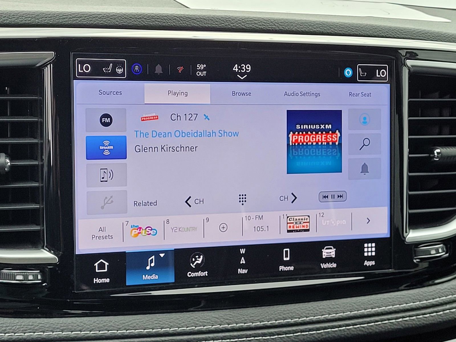 New 2026 Chrysler Pacifica Limited w/ Uconnect Theater Family Group image 19