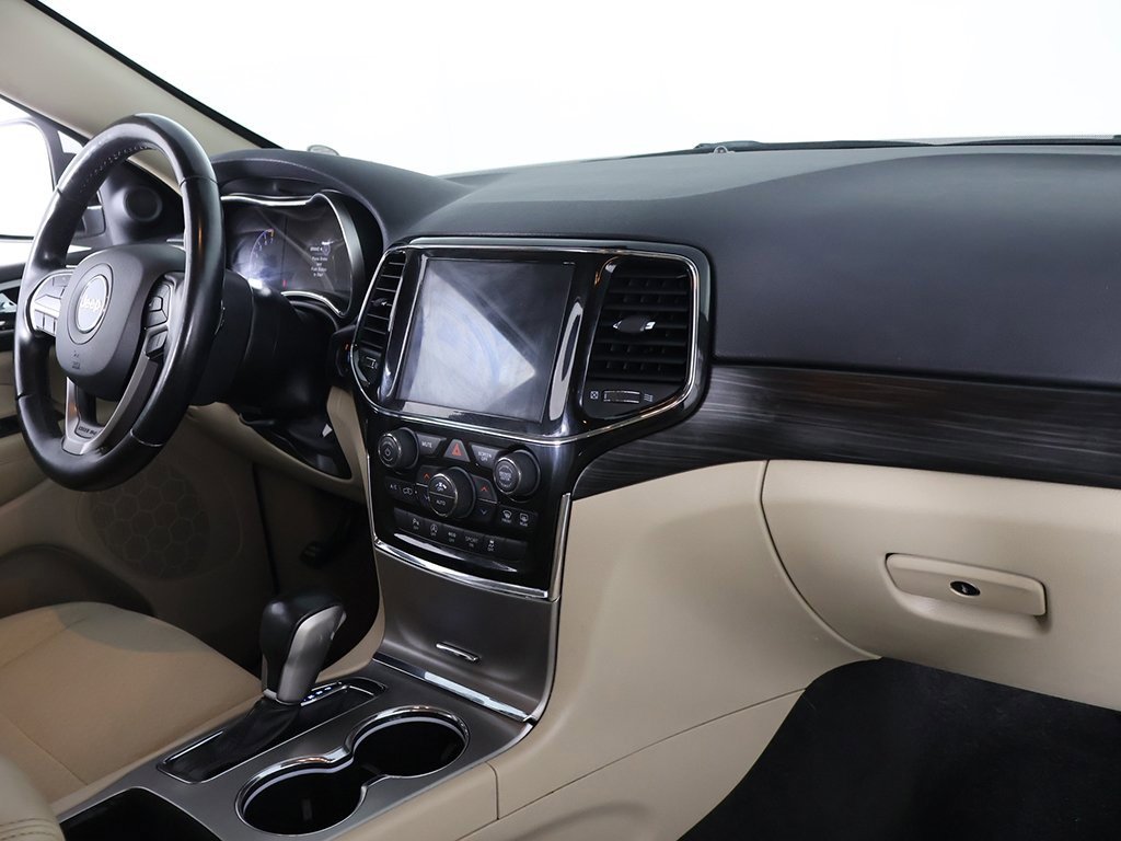 Used 2022 Jeep Grand Cherokee Laredo E image 25