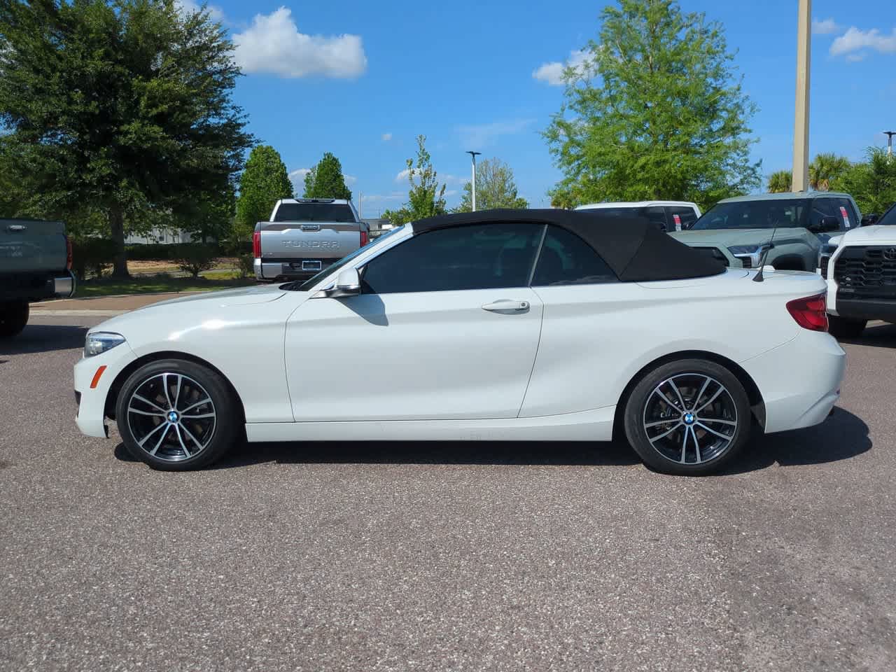 Used 2020 BMW 230i xDrive Convertible AWD/4WD image 3