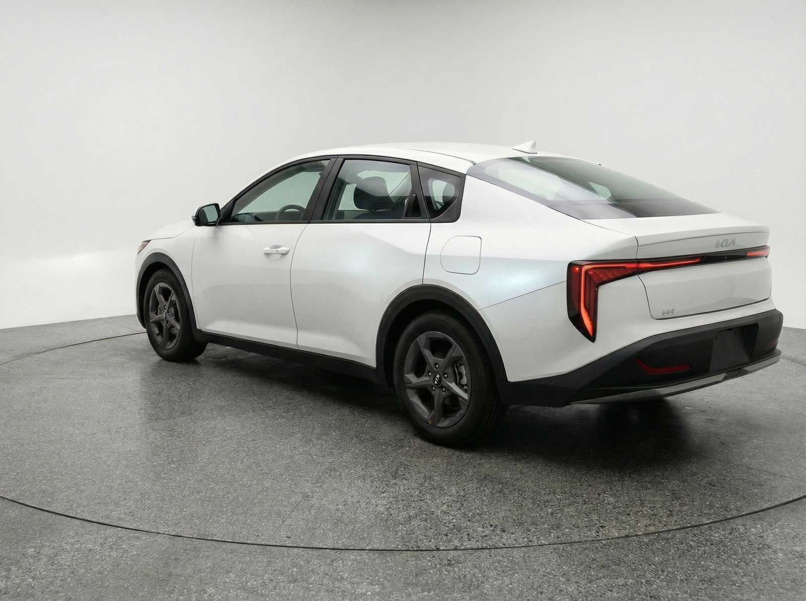 Used 2025 Kia K4 LXS image 6