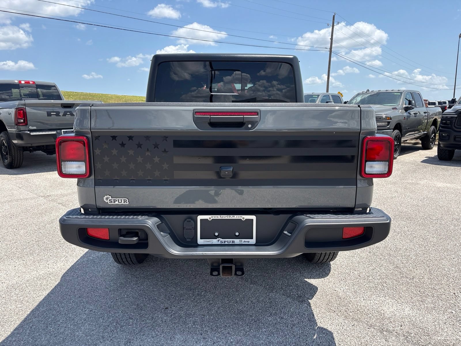 Used 2022 Jeep Gladiator Sport AWD/4WD image 5