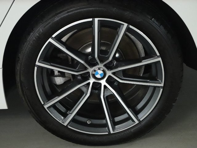 Used 2020 BMW 330i xDrive Sedan w/ Premium Package AWD/4WD image 42