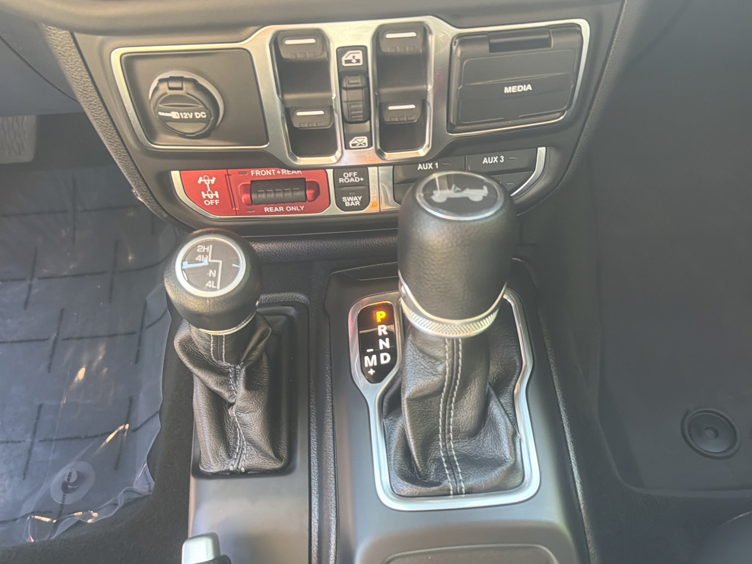 Used 2026 Jeep Wrangler Unlimited Rubicon w/ Safety Group AWD/4WD image 17