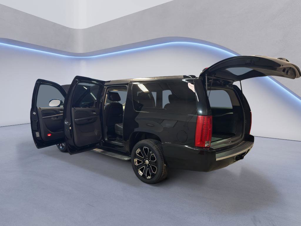 Used 2013 Cadillac Escalade ESV Luxury image 10