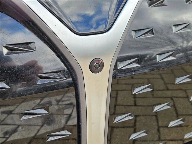 Certified 2024 BMW i4 eDrive35 w/ Premium Package image 4