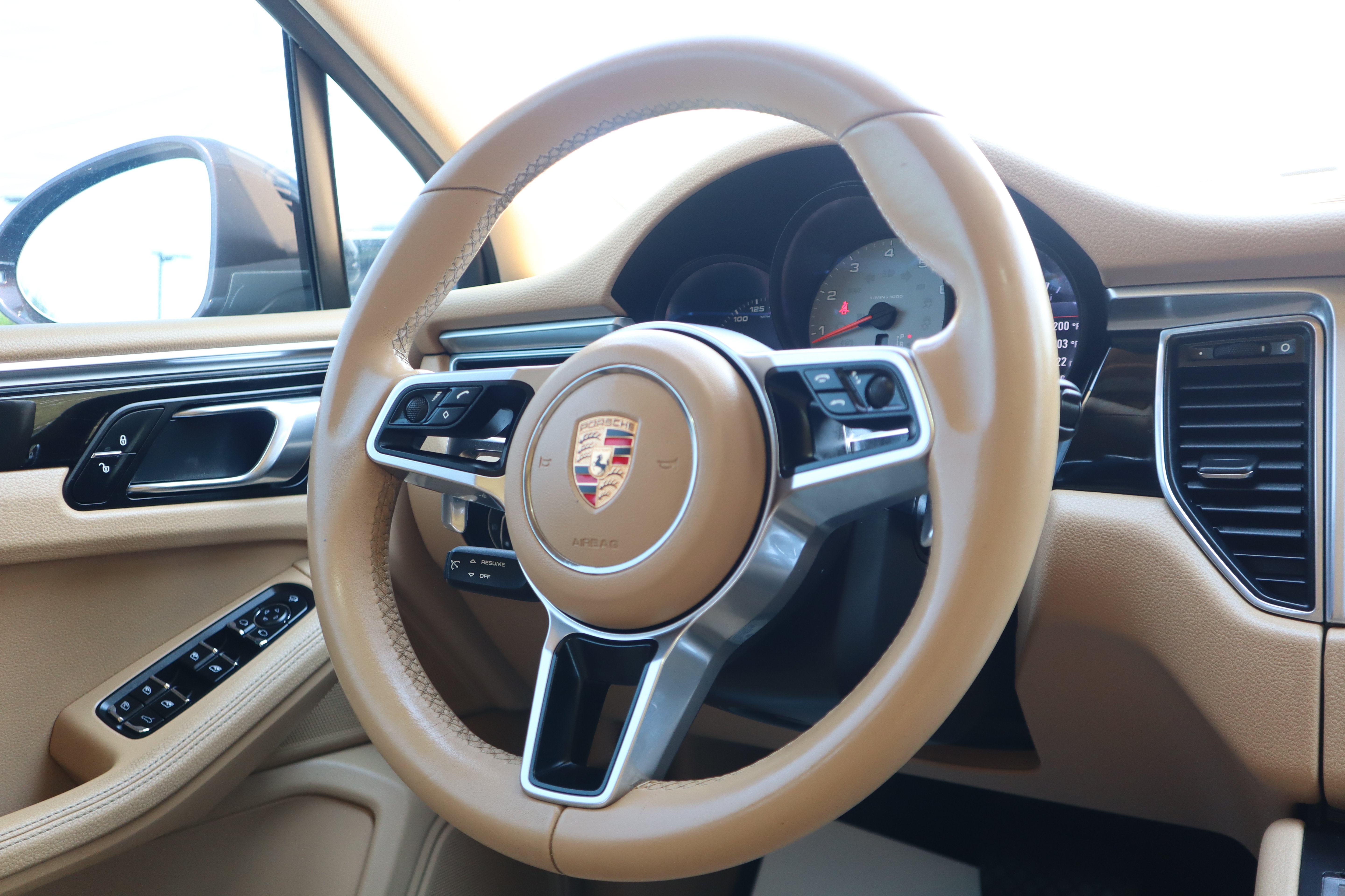 Used 2015 Porsche Macan S AWD/4WD image 15