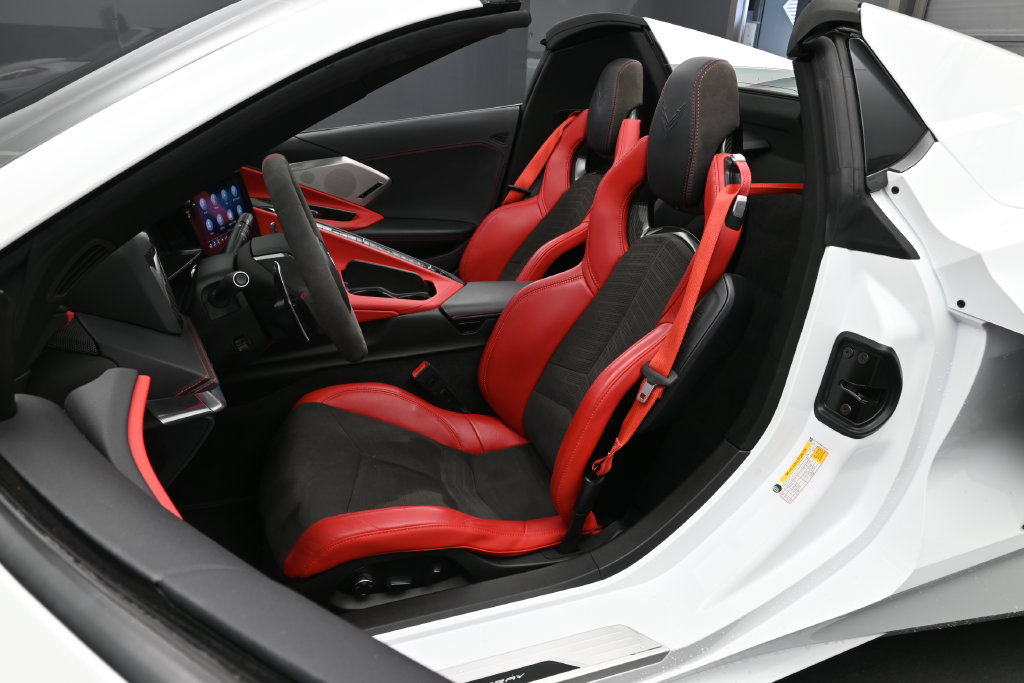 Used 2022 Chevrolet Corvette Stingray Preferred Conv w/ Z51 Performance Package RWD image 5