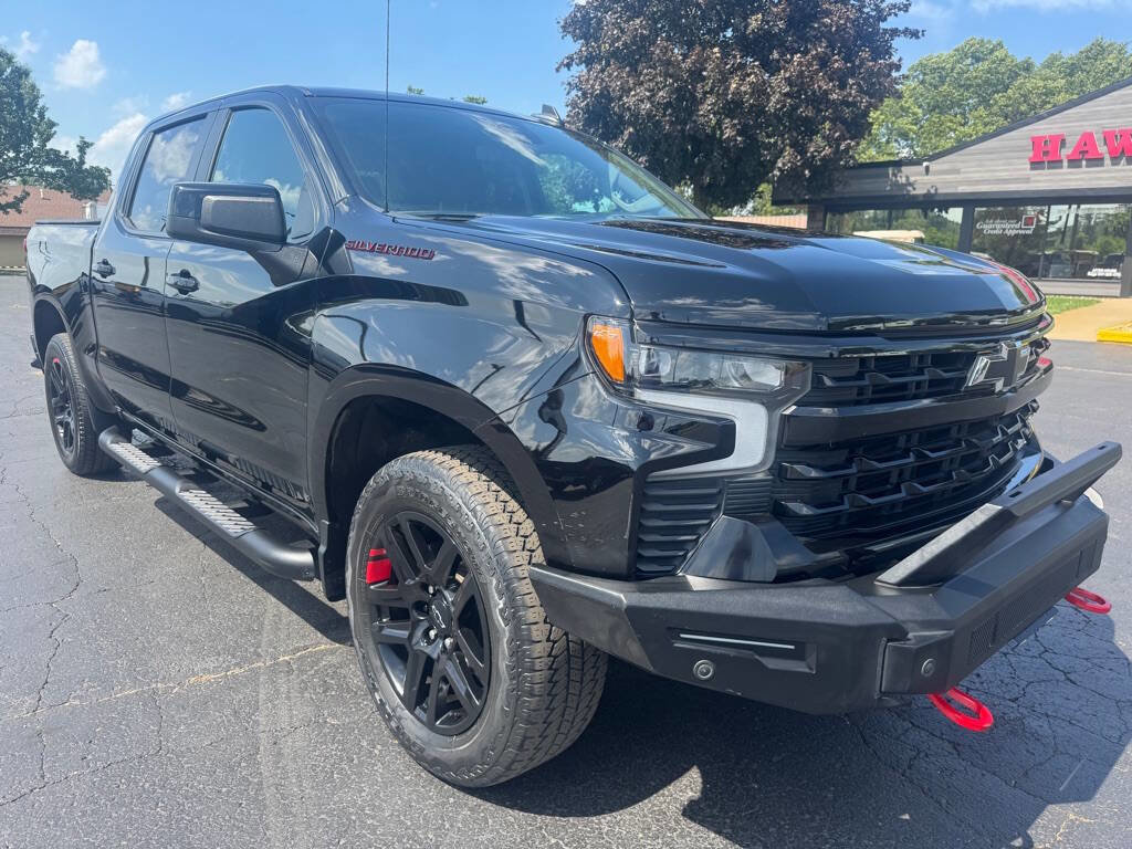 Used 2023 Chevrolet Silverado 1500 RST w/ Redline Edition image 4