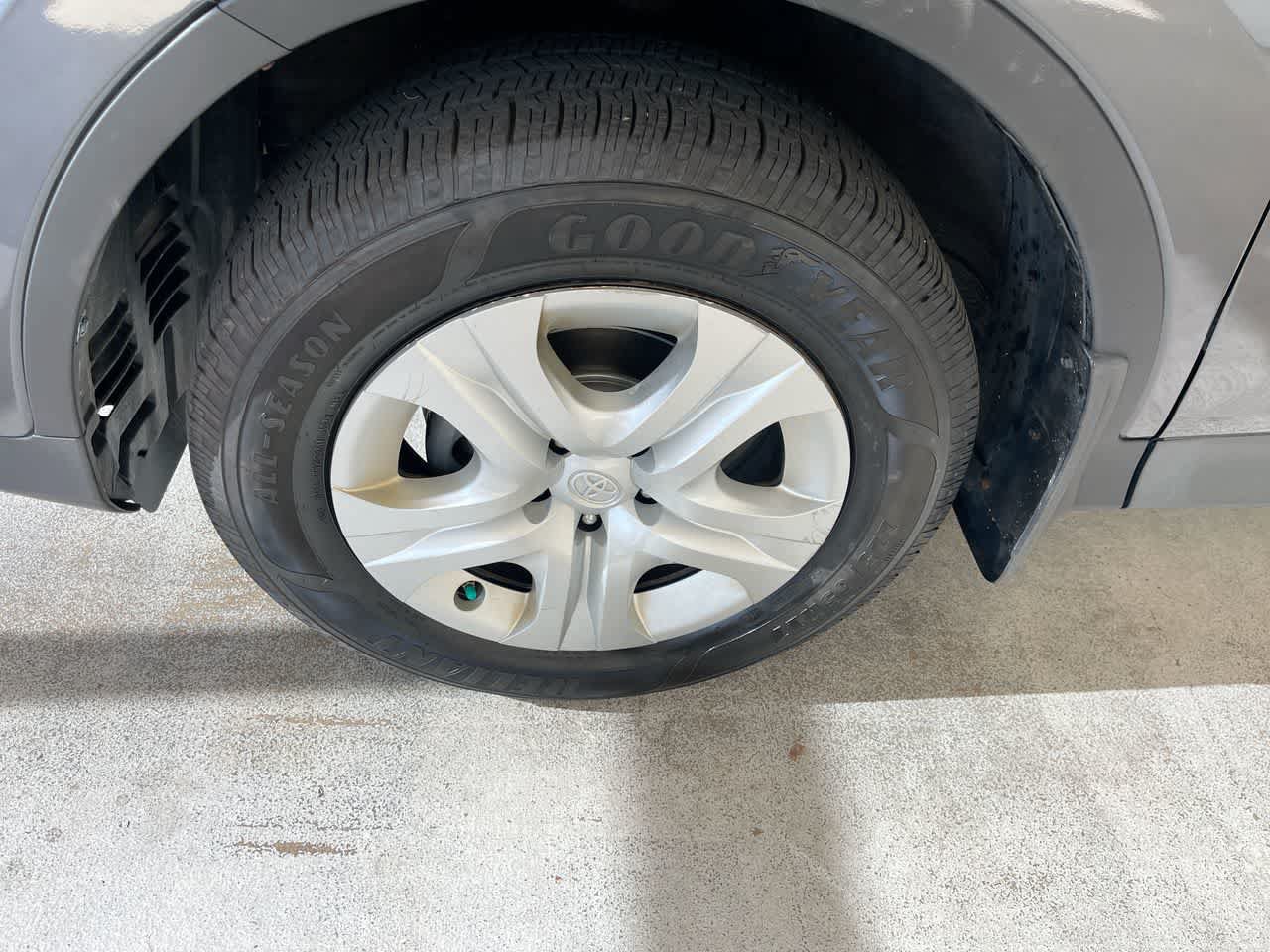 Used 2013 Toyota RAV4 LE AWD/4WD image 10