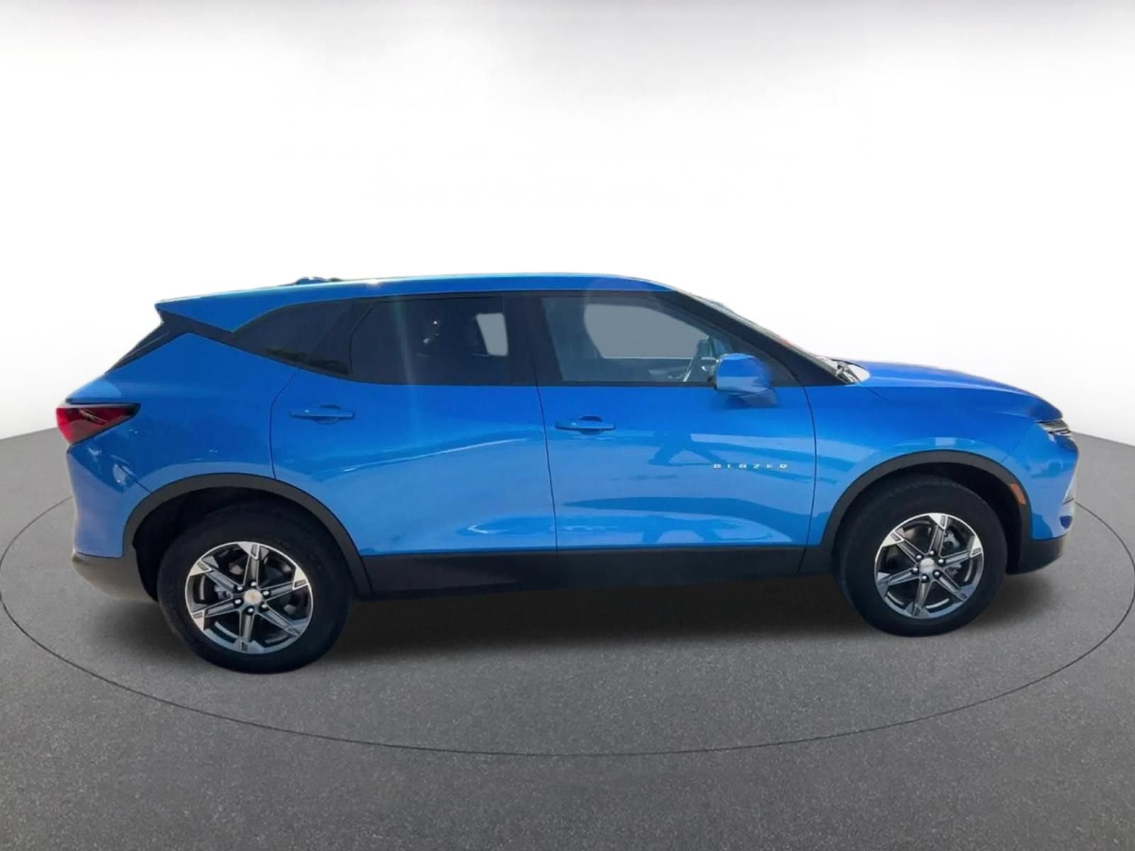 Used 2025 Chevrolet Blazer LT FWD image 15