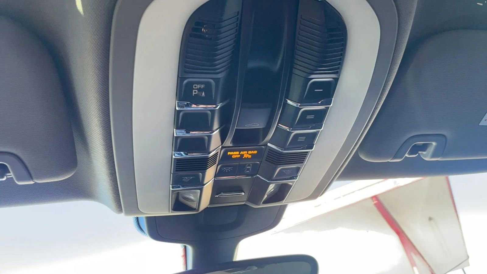 Used 2015 Porsche Panamera S RWD image 20
