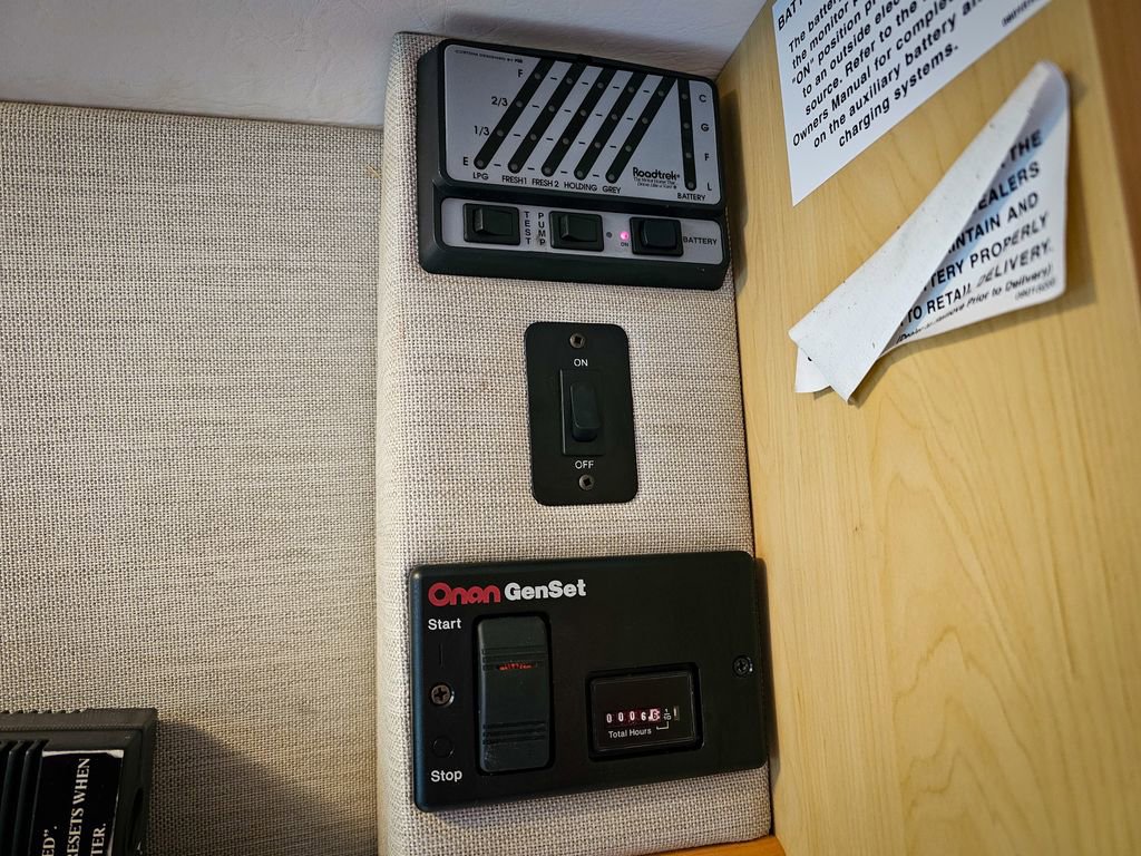 Used 2006 Chevrolet Express 3500 Extended w/ Power and Light Package image 40