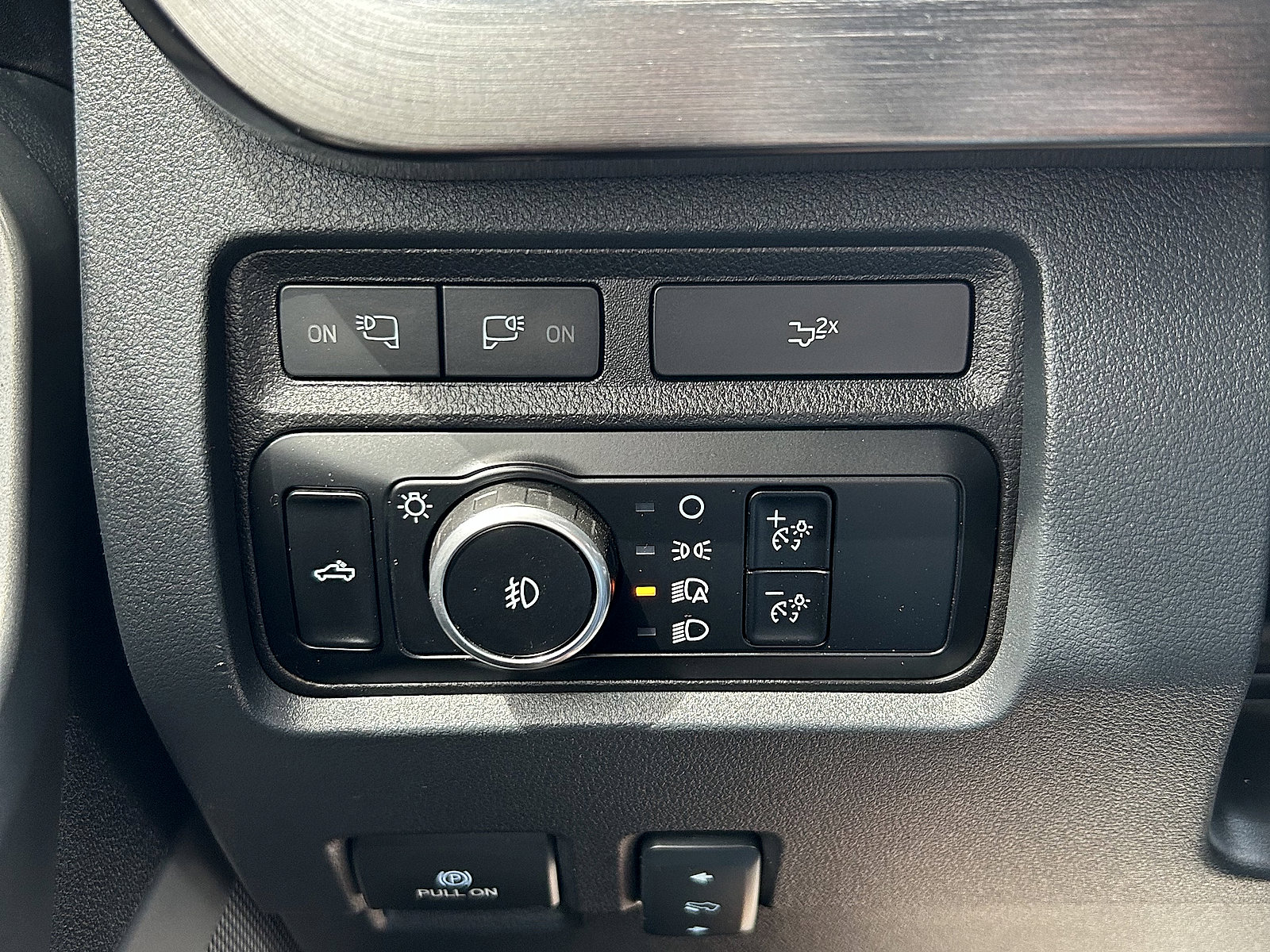 Used 2023 Ford F250 Lariat w/ Sport Appearance Package image 15