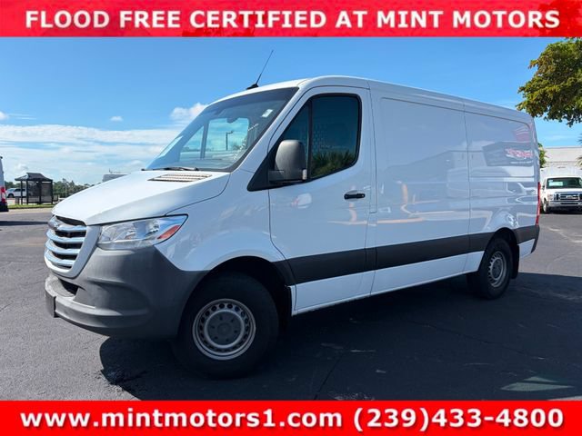 Used 2019 Freightliner Sprinter 2500 RWD image 4