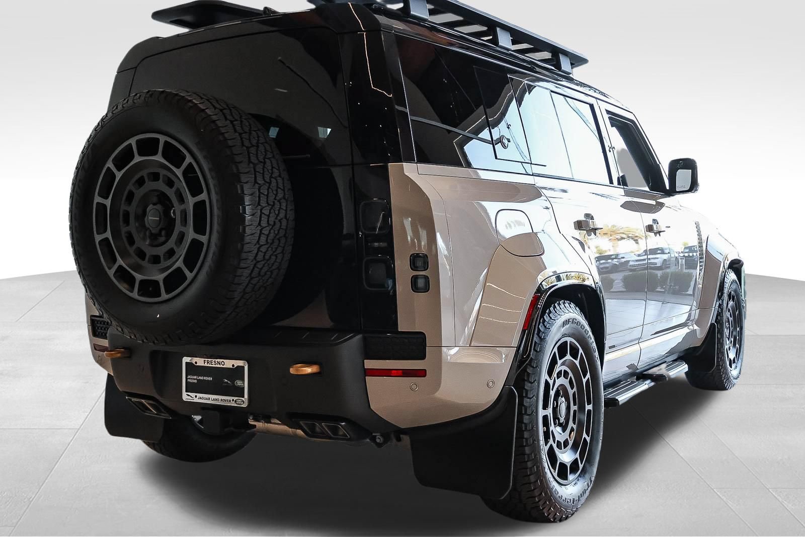 New 2026 Land Rover Defender 110 AWD/4WD image 4