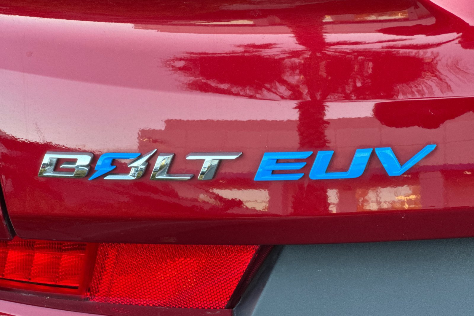 Used 2023 Chevrolet Bolt EUV LT w/ Driver Confidence Package FWD image 49