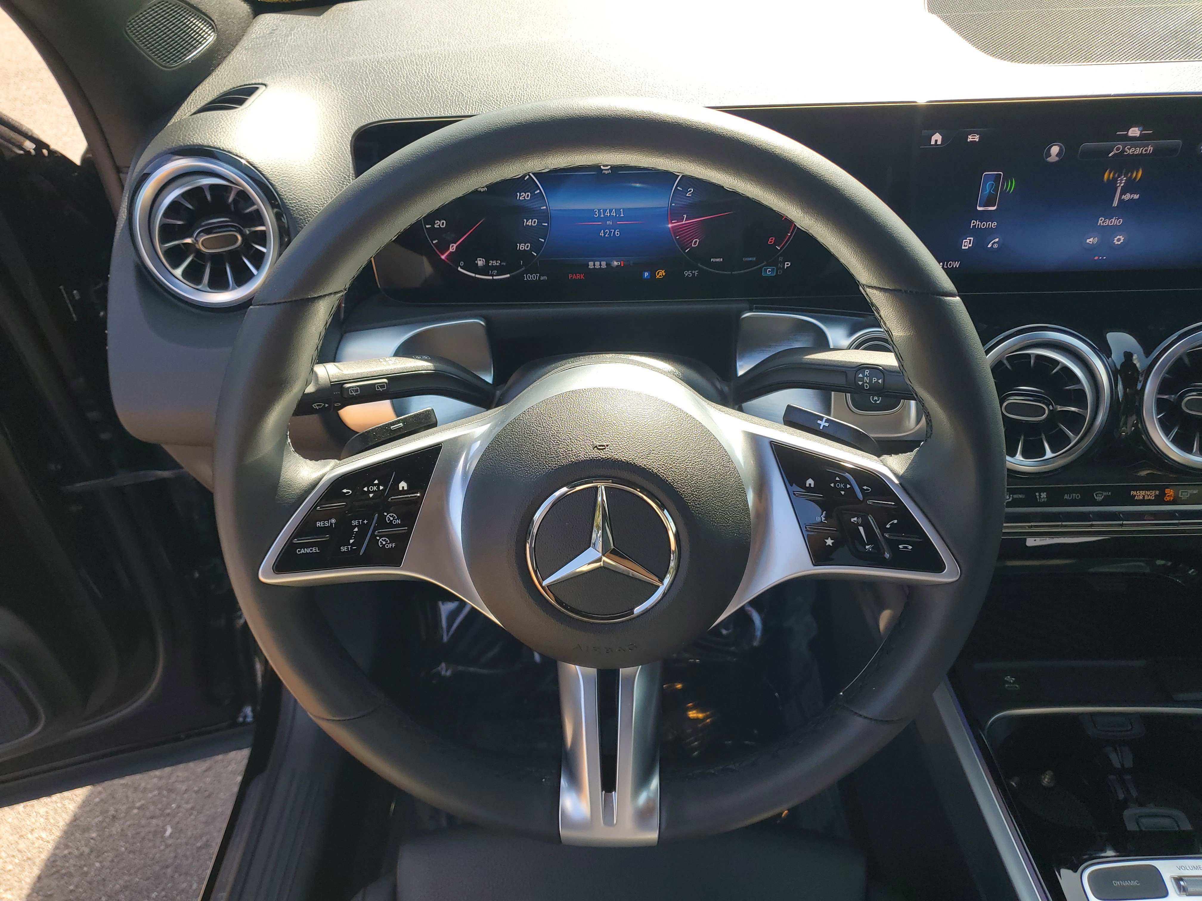 Certified 2025 Mercedes-Benz GLB 250 image 24