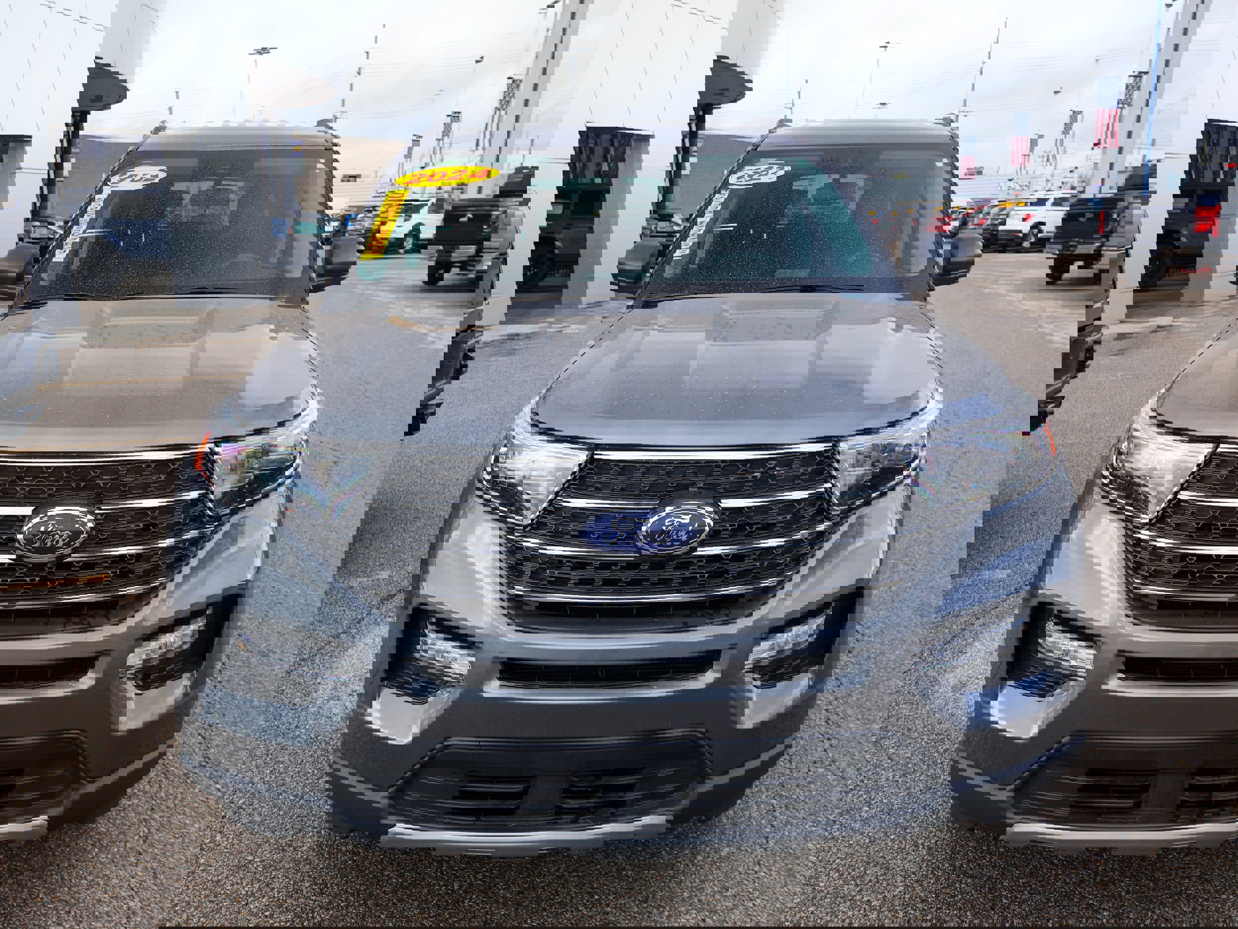 Used 2024 Ford Explorer XLT w/ Equipment Group 202A image 7