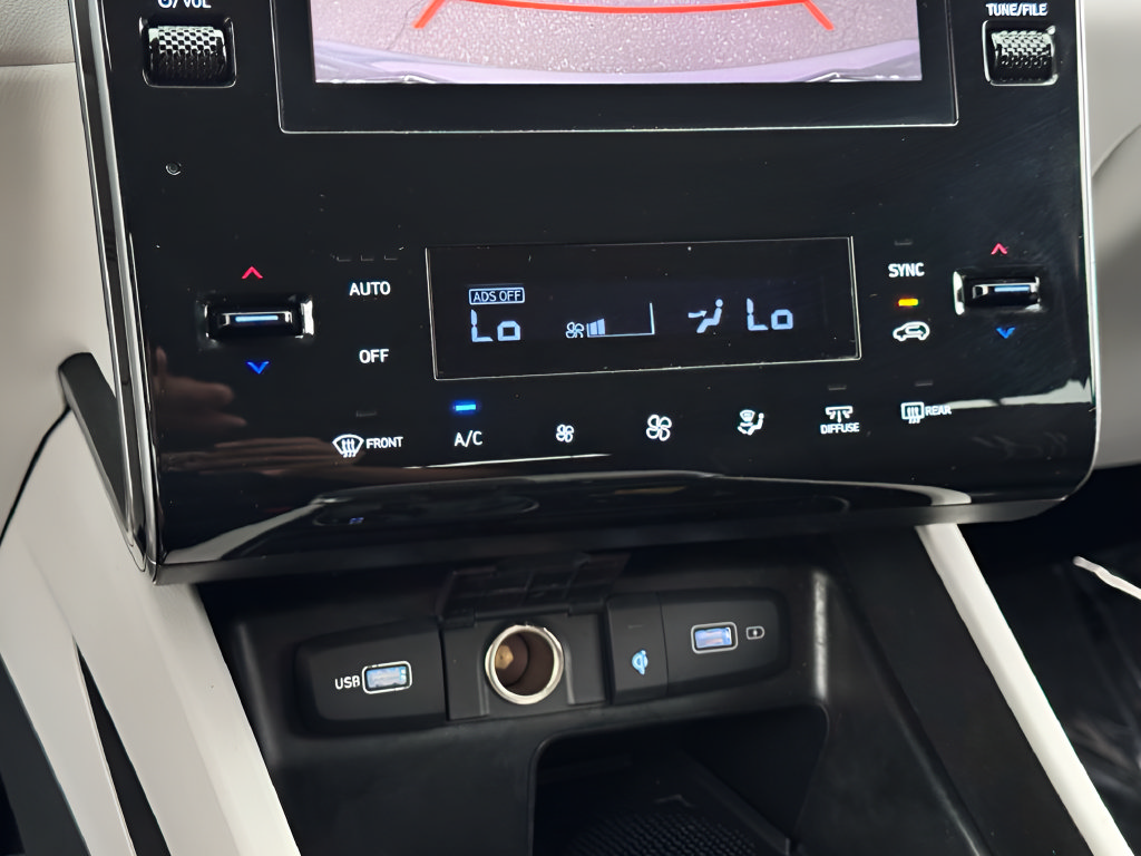 Used 2024 Hyundai Tucson SEL FWD image 19