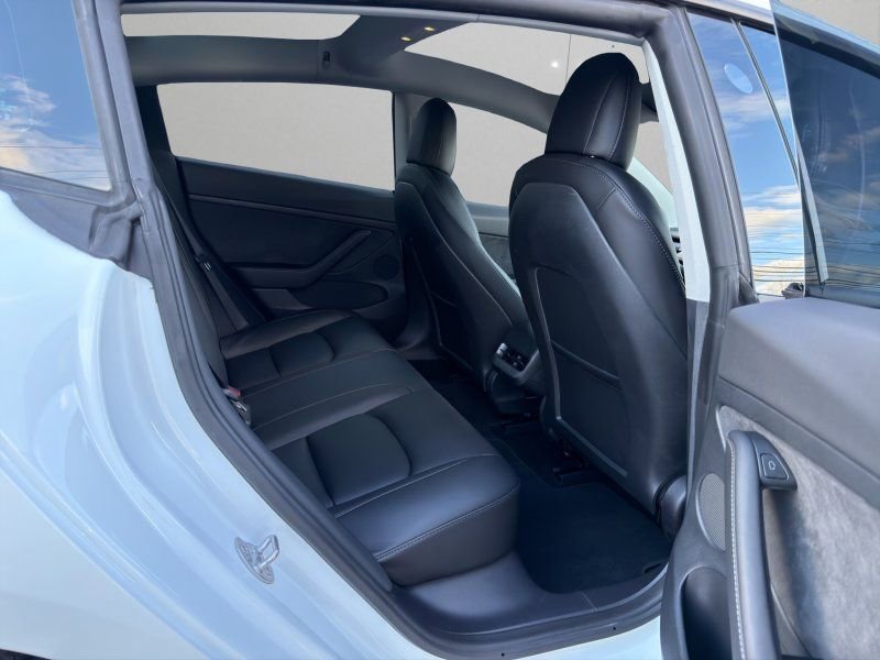 Used 2021 Tesla Model 3 Long Range image 12