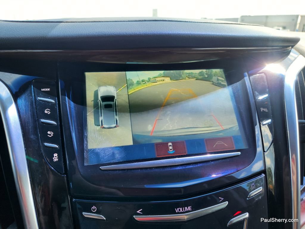 Used 2019 Cadillac Escalade ESV image 2