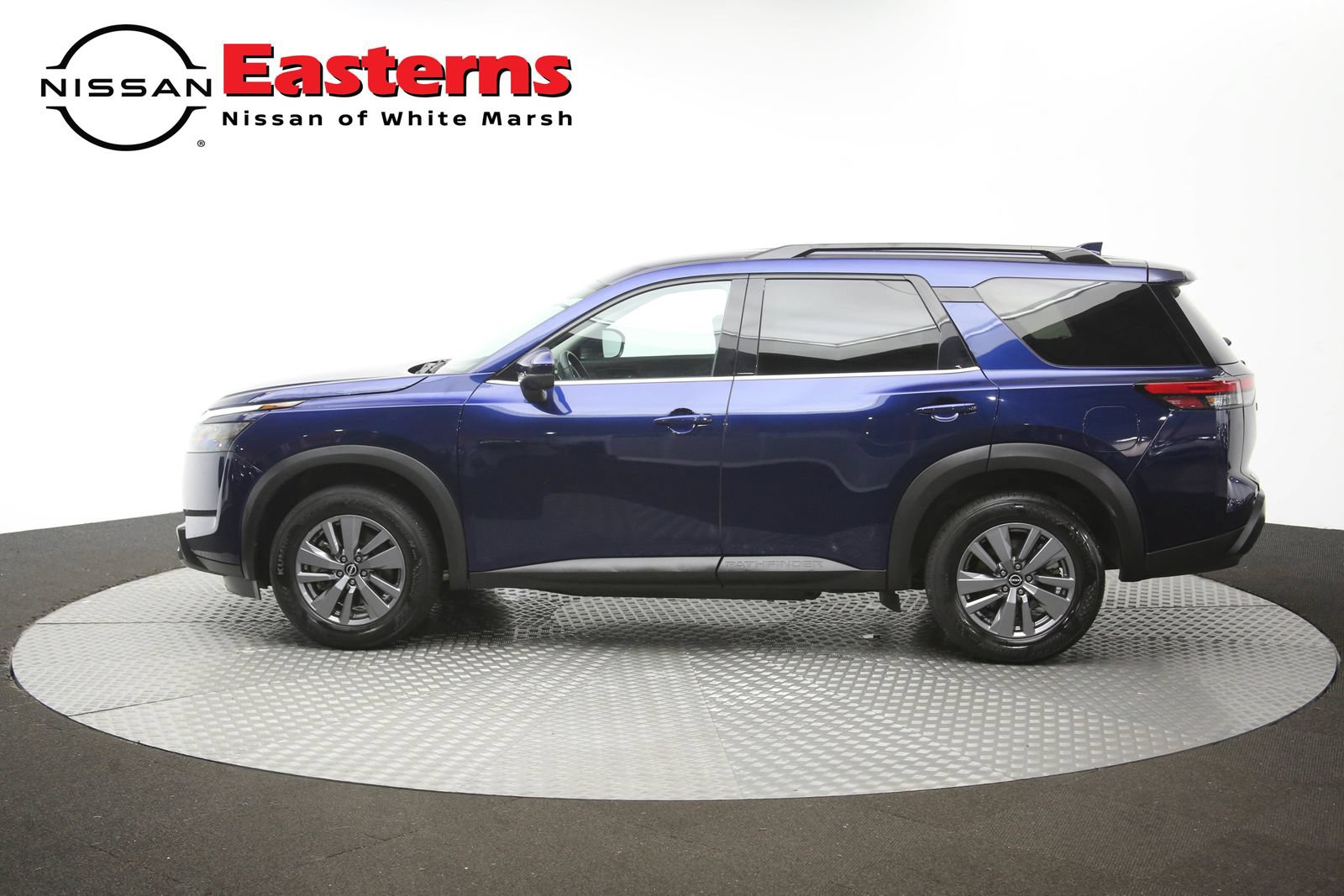 Used 2025 Nissan Pathfinder SV FWD image 59